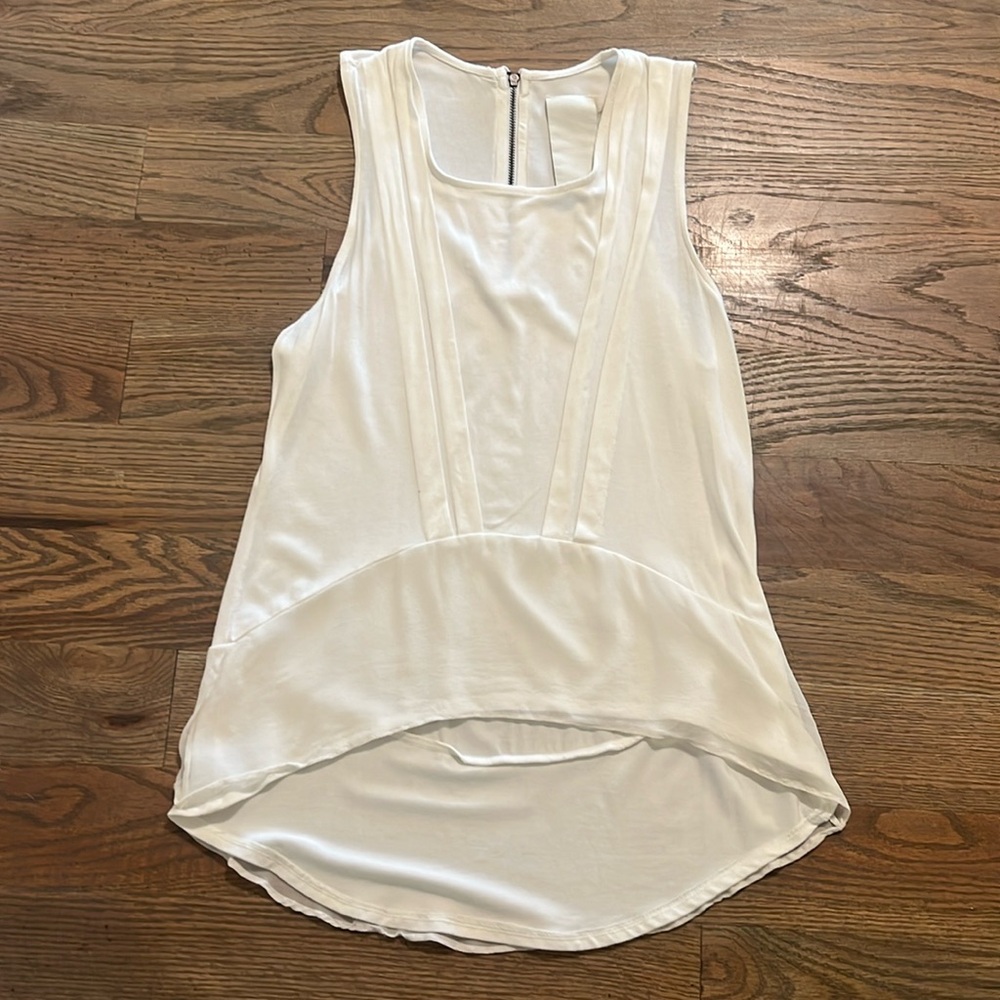 HEATHER white tank XS EUC